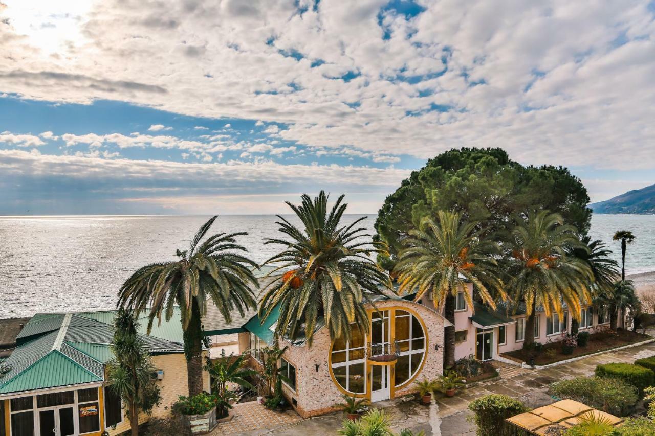 Old Gagra Hotel Exterior foto