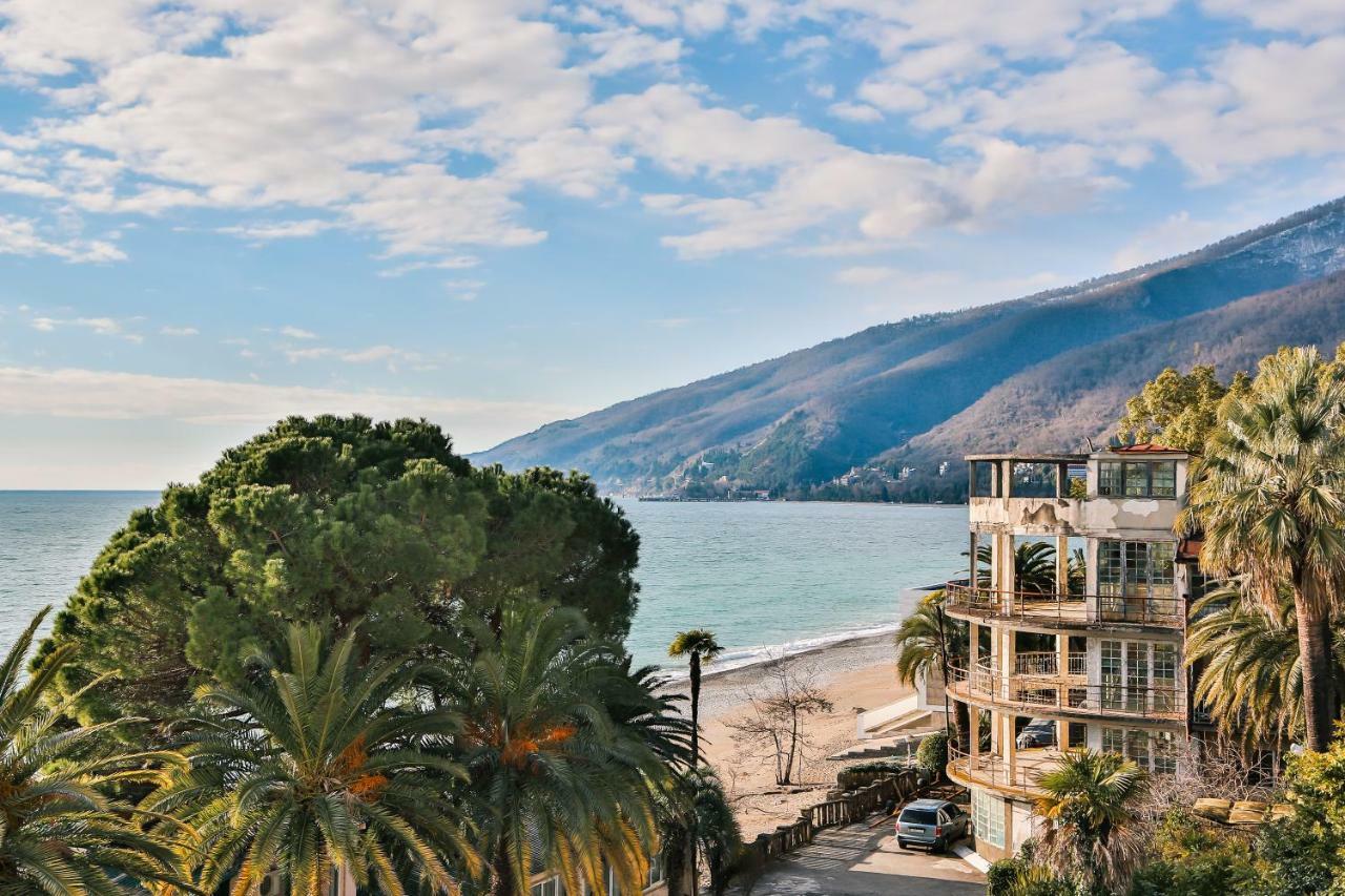 Old Gagra Hotel Exterior foto