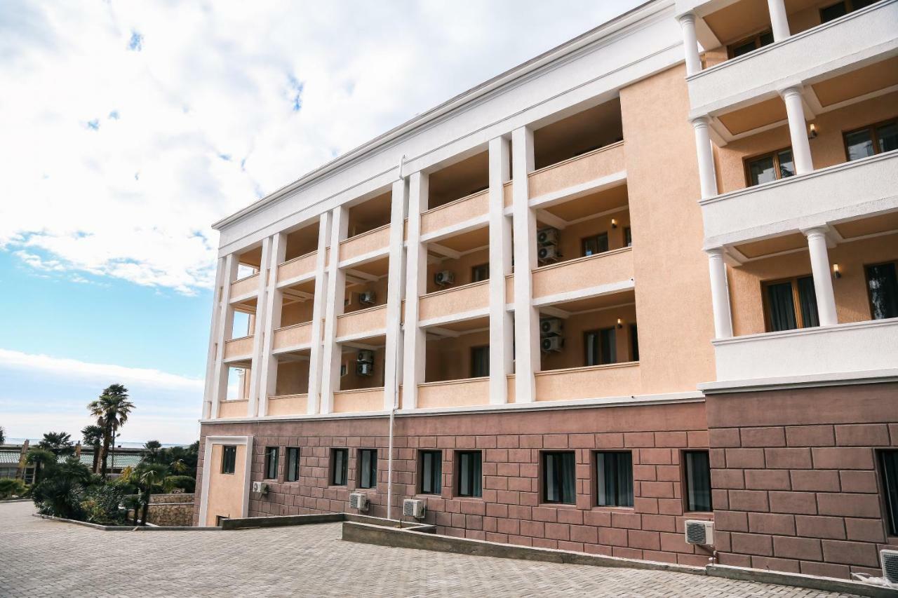 Old Gagra Hotel Exterior foto