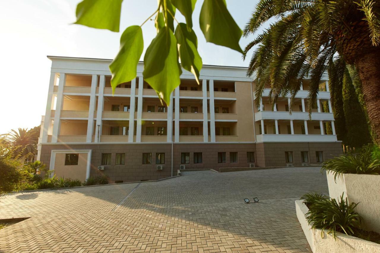 Old Gagra Hotel Exterior foto